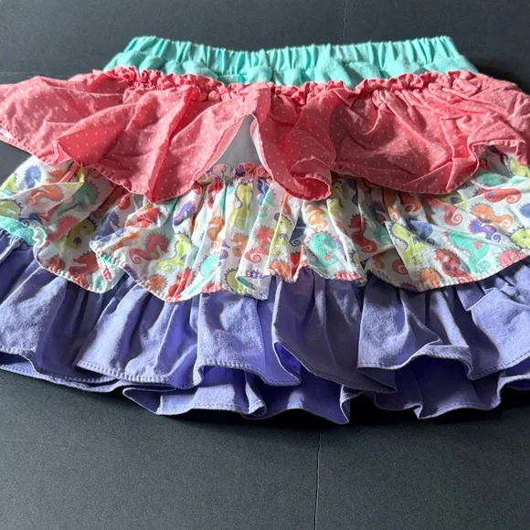 Colorful Ruffled Skort Set with Seahorse Design- Size 10 - Picture 6 of 8
